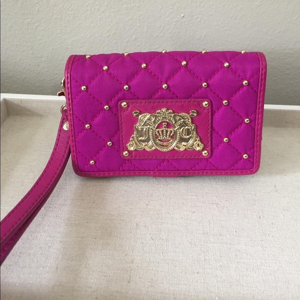 🎉SALE🎉 Juicy Couture wristlet/phone wallet